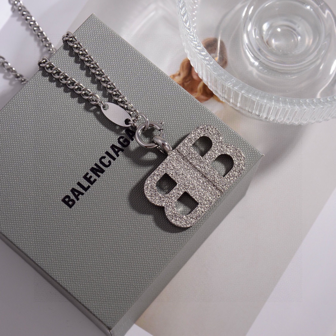 Luxury necklace