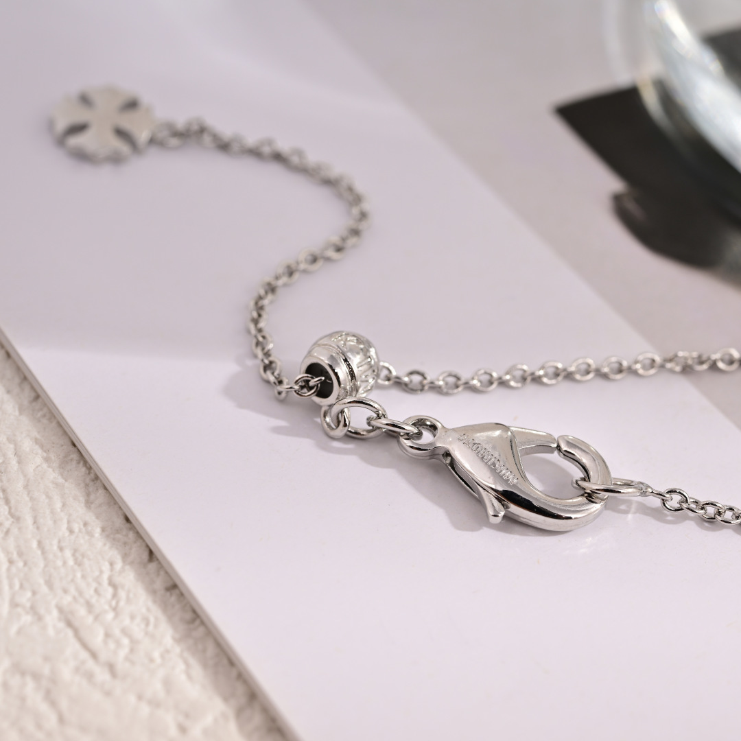 Chrome Hearts 项链 新品克罗心潮人 单品 克罗心 满钻十字架 耳钉