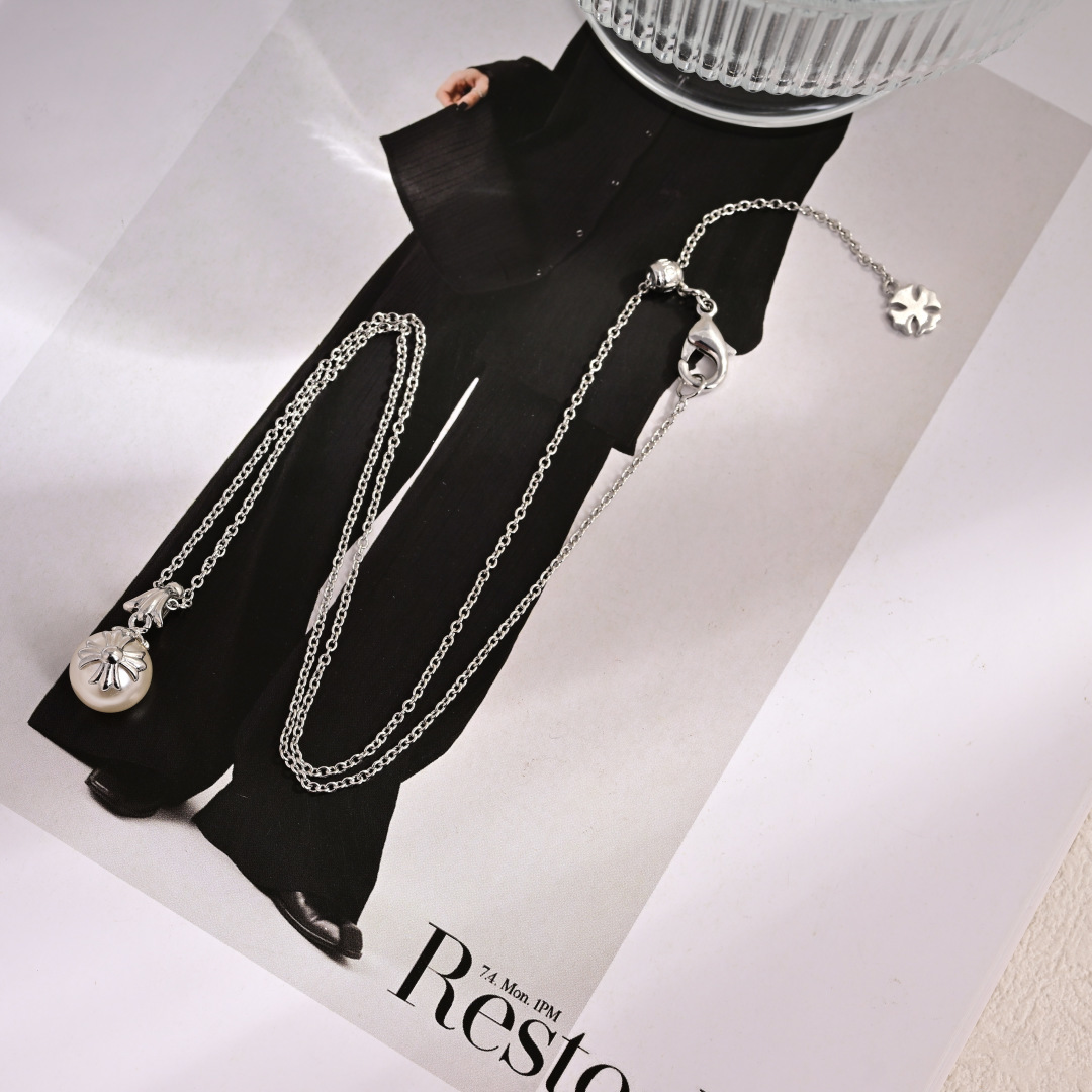 Chrome Hearts 项链 新品克罗心潮人 单品 克罗心 满钻十字架 耳钉