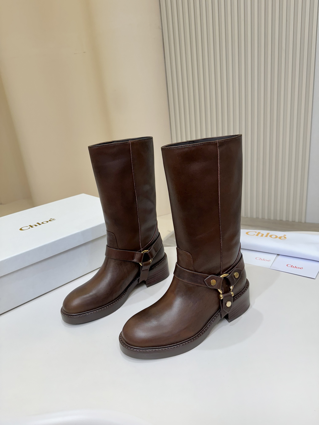 “Chloe Koe’s Knight Boots Review: Stylish & Comfortable Italian Leather Boots”