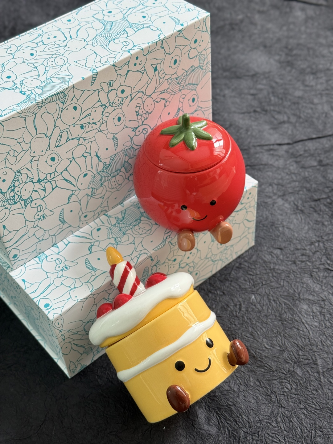 NO:810327,Aromatherapy dual use!  Burn it to release the soothing fragrance, and add cuteness when placed!  , Car Aromatherapy. Home Fragrance. Candles19860909香薰两用法！ 点着释香舒缓,摆着添萌趣！,车载香薰.居家香氛.蜡烛,accessory