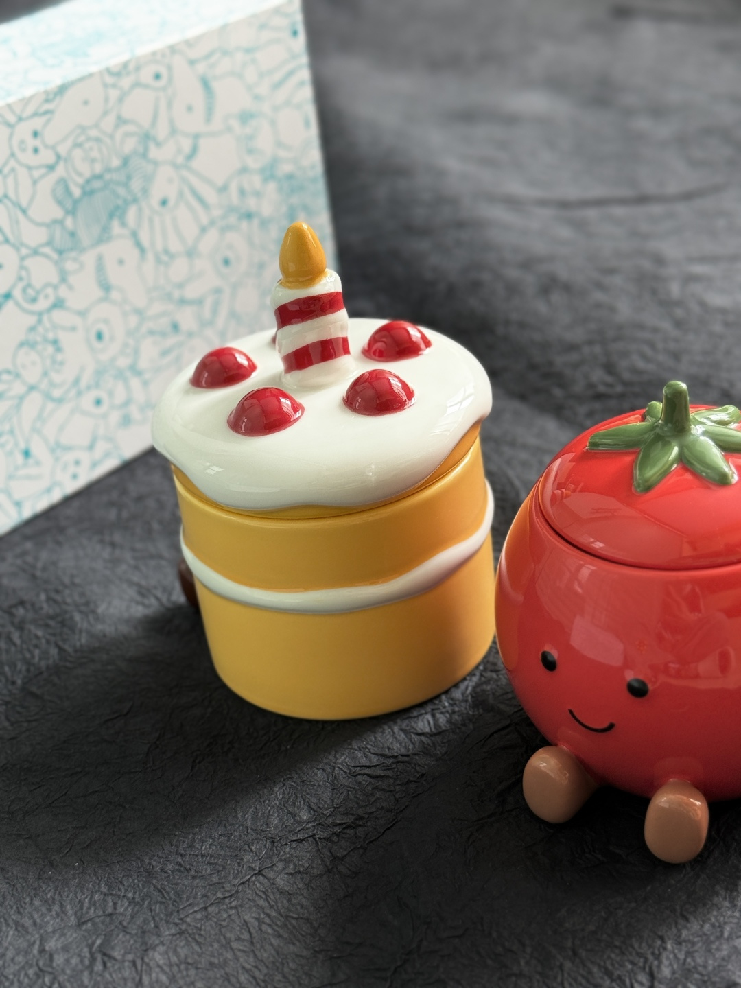 NO:810324,It looks like a cute little thing lying on the table. Just looking at it makes you feel better. Car aromatherapy, home fragrance, and candles.19860909摆桌上像趴了只小萌物 看一眼都觉得心情变好,车载香薰.居家香氛.蜡烛,accessory