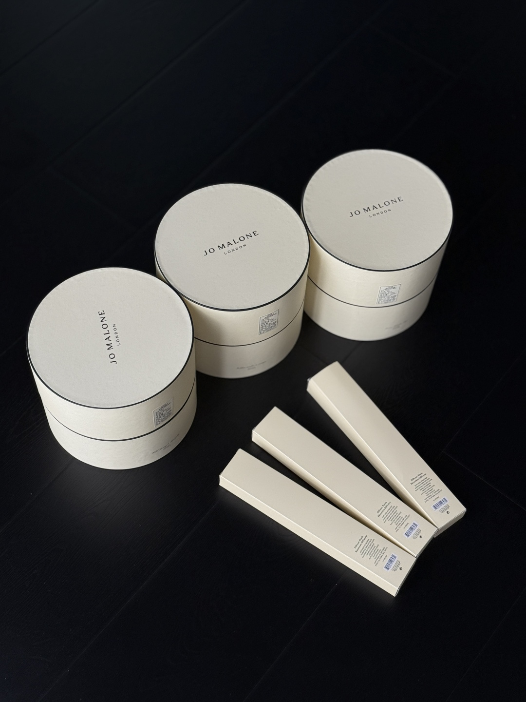 NO:810615,The packaging is very formal and formal!  !  The appearance is top notch among Zujia fragrances!  !  Who can not be moved after receiving this gift?  , Car Aromatherapy. Home Fragrance. Candles19860909包装都仪式感拉满超有面儿！！ 颜值是祖家香氛里的to级！！收到这份礼物谁能不心动！,车载香薰.居家香氛.蜡烛,accessory