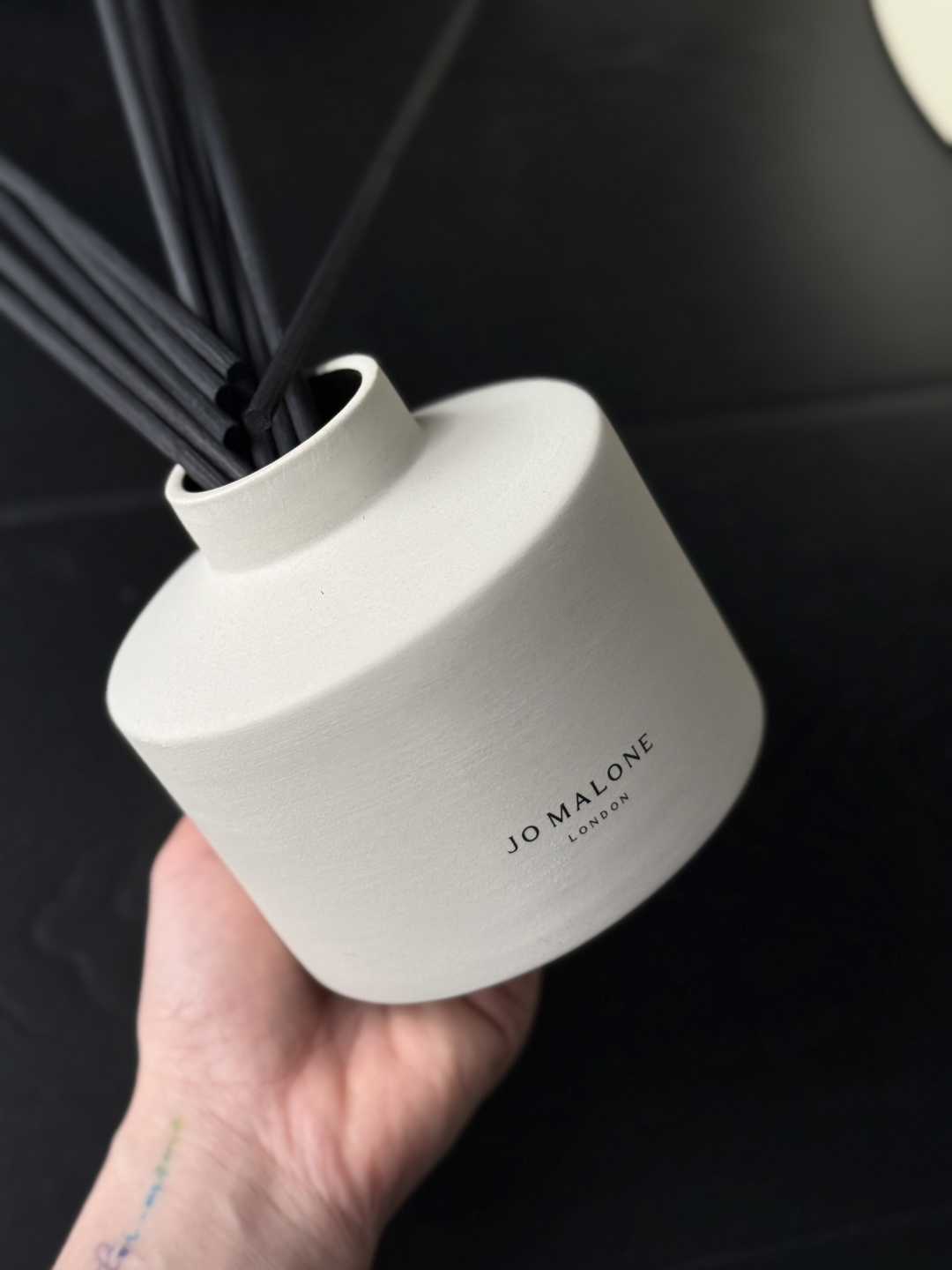 NO:810623,This set of white pottery aromatherapy has a high-end feel that overflows the screen. A crappy photo of it cannot reflect its quality at all. Once used, it can be used directly as a vase to arrange flowers!  !  350ml large capacity can last for 8-9 months. The long bamboo rattan diffuses the fragrance very widely. The whole house is fragrant!, car fragrance, home fragrance, candle19860909这套白陶香薰高级感溢出屏 渣拍根本体现不出它的质感 用完直接当花瓶插花绝美！！ 350ml大容量能香8-9个月 长竹藤扩香超广 全屋都香呼呼!,车载香薰.居家香氛.蜡烛,accessory