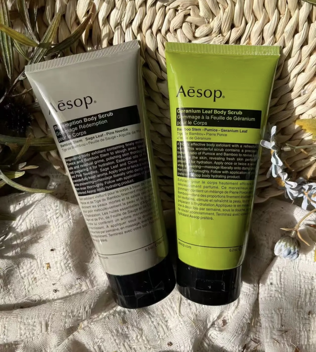 NO:810736,Sisters with dry skin rush!  After continuous use, the chicken skin and dry flakes are gone, and the skin feels slippery!  , toiletries19860909干皮姐妹冲！连续用下来鸡皮、干屑全拜拜,皮肤摸起来滑溜溜的！,洗护用品,accessory