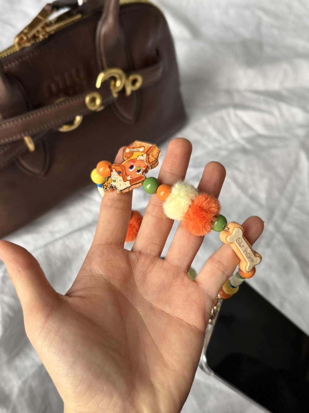 饼干屋
多巴胺色系暴击！
挂手机上，看一眼就爱上！