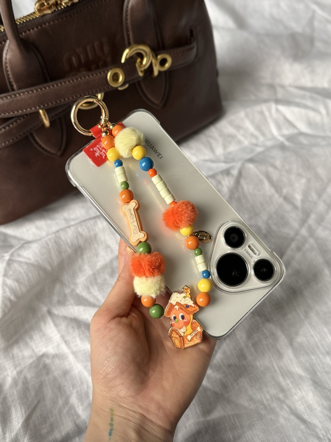 饼干屋
多巴胺色系暴击！
挂手机上，看一眼就爱上！