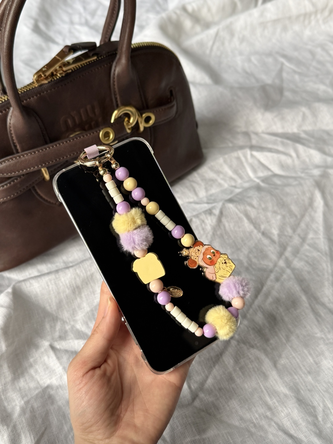 栗子奶油
实物比图好看N倍
简直就是仙女必备手机链！