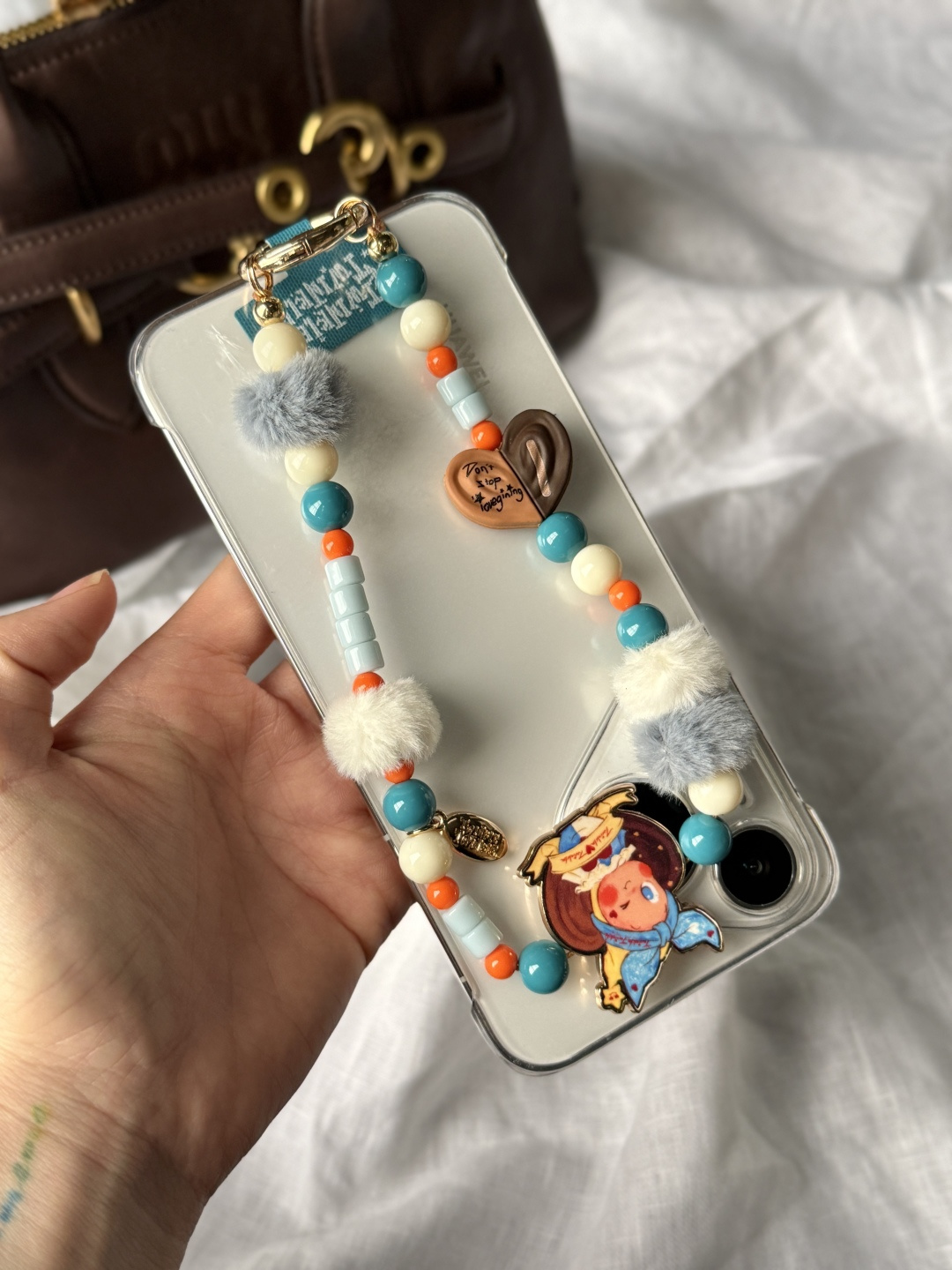 幸福蝴蝶酥这配色超耐看
缤纷却不杂乱，越看越爱👇🏻