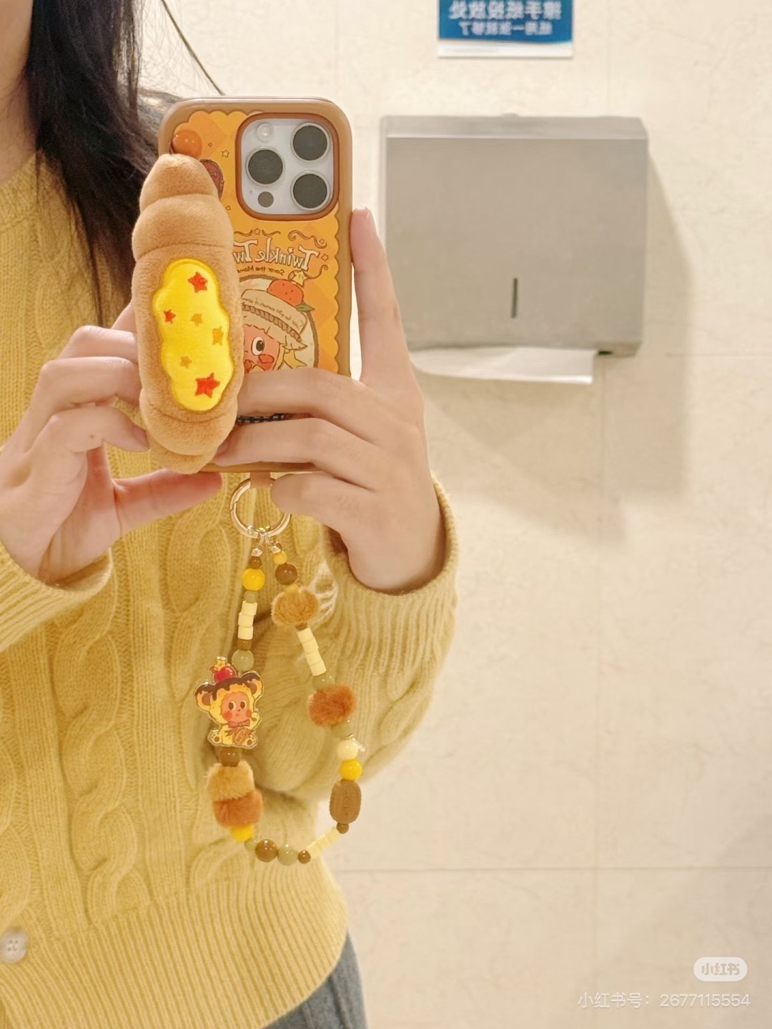 奶油黄+浆果粉+海盐蓝！
百搭色系手机链，手机、相机
包包都能搭，放桌面还能当摆件！