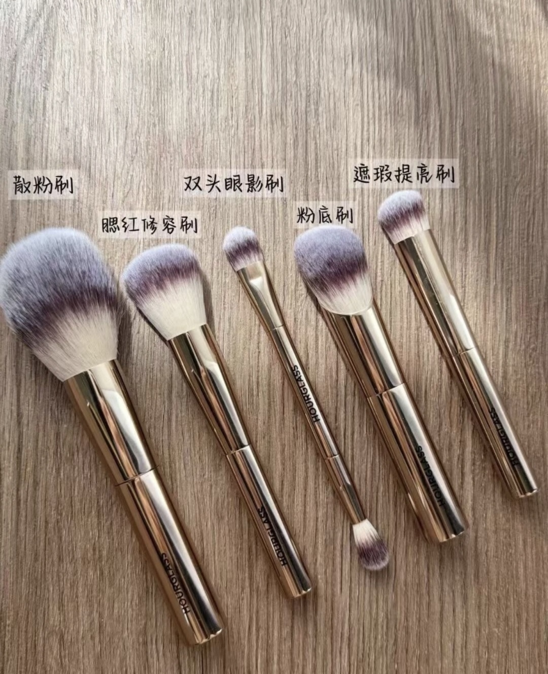 NO:810837,Comes with an exclusive storage bag, which can be carried in your pocket, making it easy to carry out makeup retouching when traveling and commuting!  , trendy department store19860909配专属收纳包,揣兜里都能走,出差旅行通勤补妆全拿捏！,潮品百货,accessory