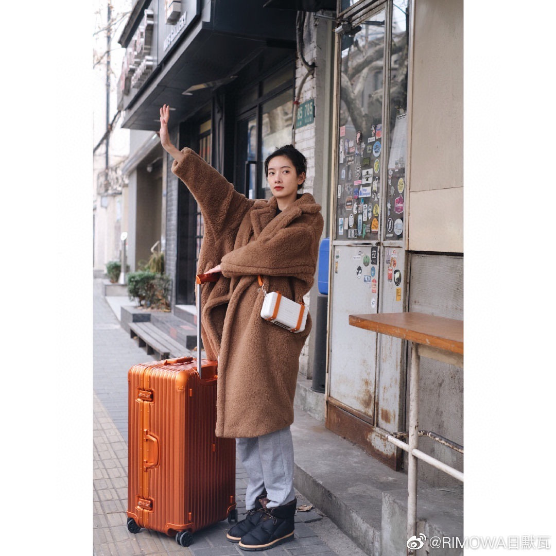 가방 리모와 크로스바디 여행가방 상세 이미지 9