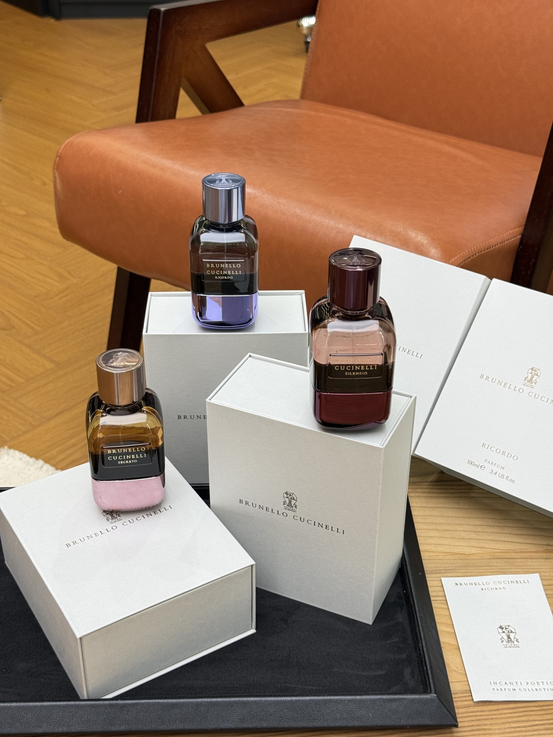 NO:939235,Really wealthy people have their own private collection of fragrances!  After making fragrance for so long, I really want Amway, a very low-key luxury brand, Brunello Cucinelli, known as BC, which makes cashmere ceilings!  The perfumes are also the exclusive scent of old money. The three fragrances in the Shiyunfangzong series, Ricordo, Segreto and Silenzio, are all arfum concentrated essences with 100ml large capacity and long-lasting fragrance!  !  , perfume fashion department store, brunello cucinelli19860909真正有钱人私藏香氛！ 做香这么久,真的要安利这个很低调的顶奢Brunello Cucinelli,人称BC,做羊绒天花板的牌子！ 香水同样是老钱专属味道. 诗韵芳踪系列这三支 忆语Ricordo 秘语Segreto 静默Silenzio 全部是arfum浓香精浓度 100ml大容量,持香很能打！！,香水潮品百货,brunello cucinelli,accessory