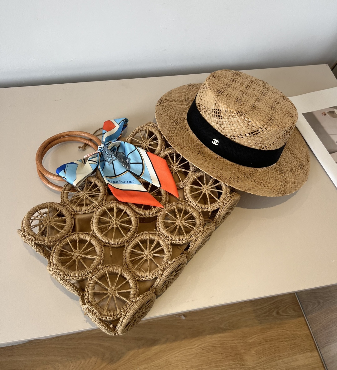 NO:225221,Hermes Hermes straw woven handbag, straw woven bag, specifications 40*23 hat Straw hat Fisherman hat Baseball hat Knit hat, hat, hermes, hermes, espadrilles, espadrilles, hats19860909爱马仕Hermes 草编手提包,草编包,规格40*23帽子草帽渔夫帽棒球帽针织帽,帽子,hermes,hermes,espadrilles,espadrilles,hats,hat