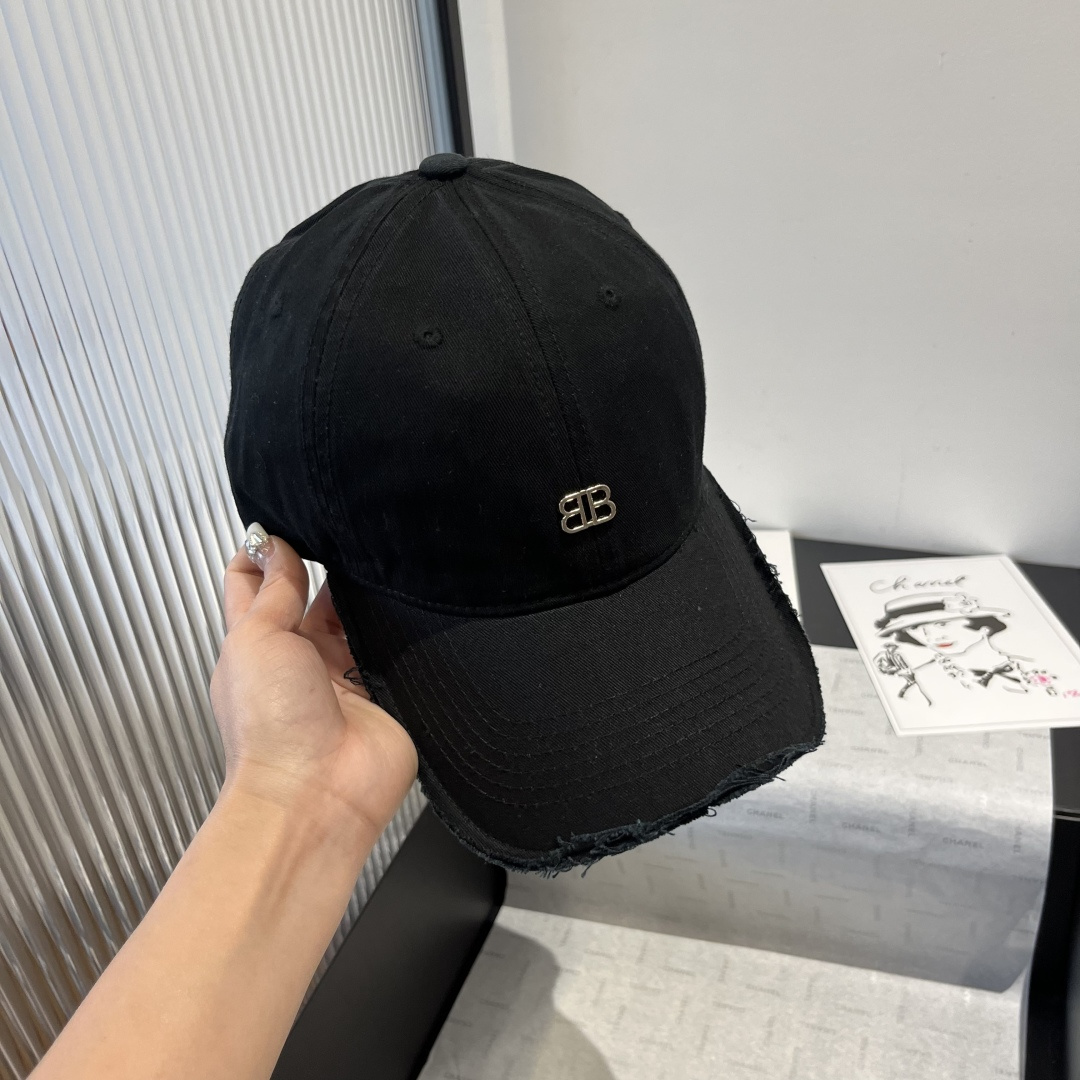 NO:225018,Balenciaga new baseball cap, head circumference 57cm hat, straw hat, fisherman hat, baseball hat, knit hat, hat, balenciaga, espadrilles, hats19860909巴黎世家新款鸭舌帽,头围57cm帽子草帽渔夫帽棒球帽针织帽,帽子,balenciaga,espadrilles,hats,hat