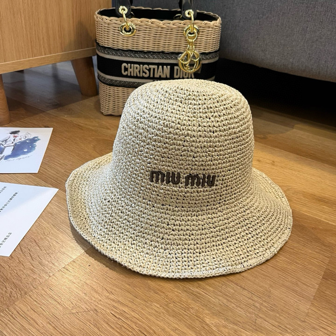 NO:226465,Miumiu 2025 summer folding straw hat, pure finish crochet, head circumference 57cm, foldable hat, straw hat, fisherman hat, baseball hat, hat, miumiu, espadrilles, hats19860909miumiu缪缪2025夏款折叠草帽,纯收工钩织,头围57cm,可折叠帽子草帽渔夫帽棒球帽,帽子,miumiu,espadrilles,hats,hat