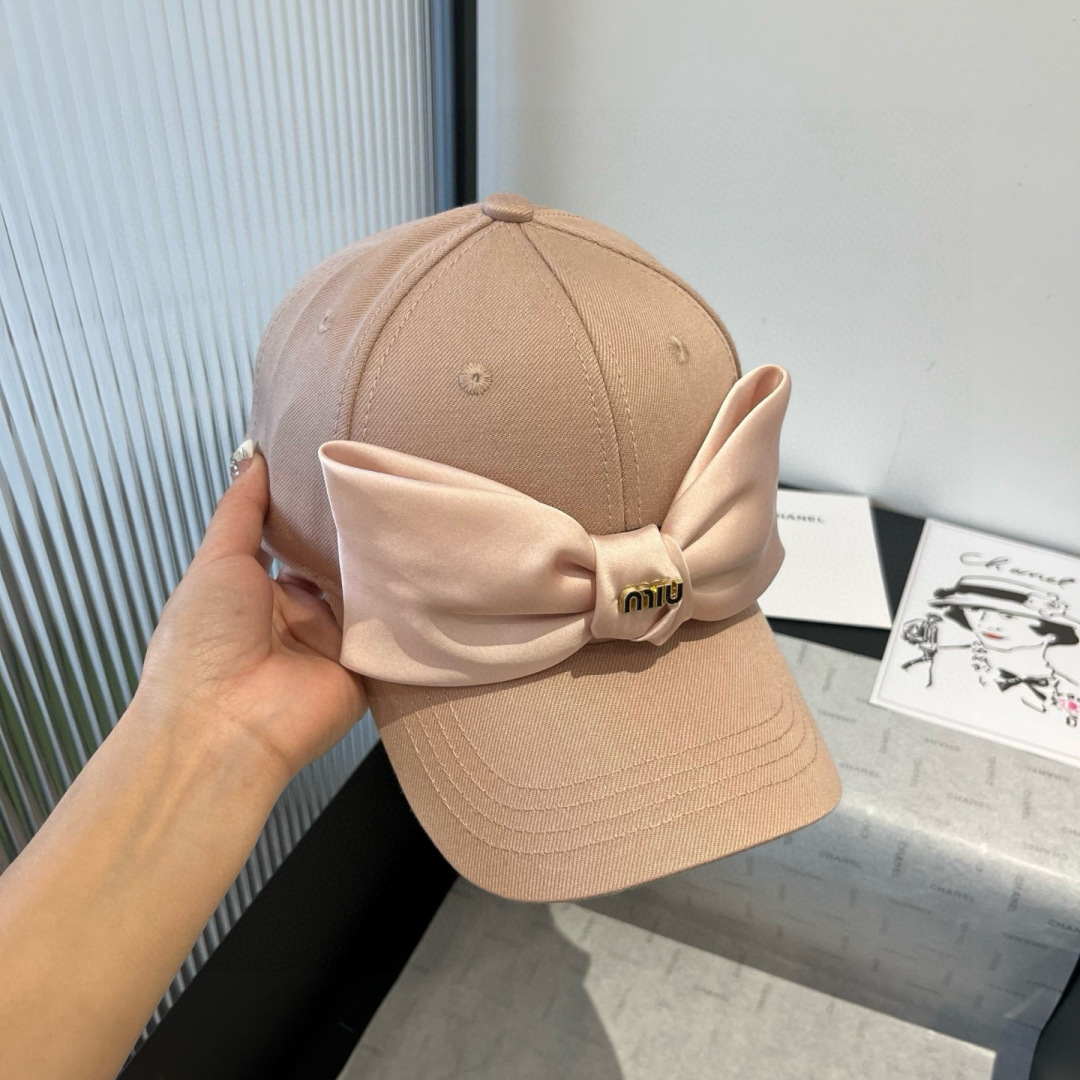 NO:226440,Miumiu Miumi bow baseball cap, high-end customization, head circumference 57cm hat, straw hat, fisherman hat, baseball cap, hat, miumiu, espadrilles, hats19860909miumiu缪缪蝴蝶结鸭舌帽,高端定制,头围57cm帽子草帽渔夫帽棒球帽,帽子,miumiu,espadrilles,hats,hat