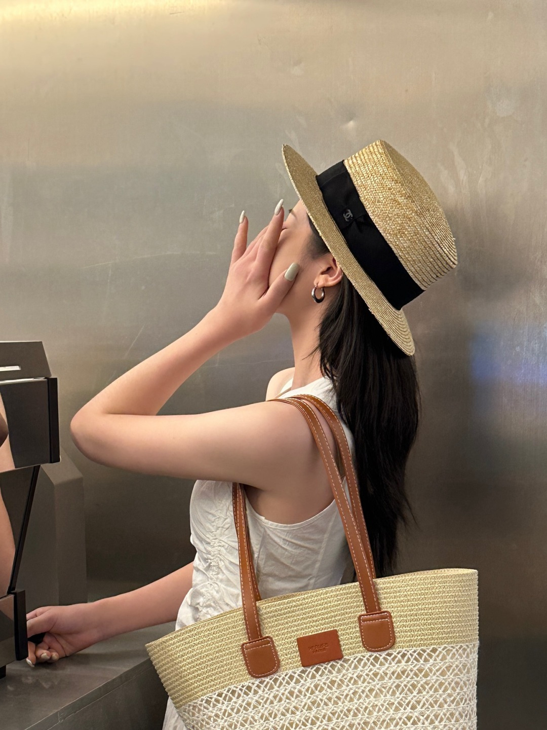 NO:226564,Chanel Chanel official top hat, made of wheat straw, head circumference 57cm hat, straw hat, fisherman hat, baseball hat, hat, chanel, chanel, espadrilles, hats19860909Chanel香奈儿官方款平顶小礼帽,麦杆草制作,头围57cm帽子草帽渔夫帽棒球帽,帽子,chanel,chanel,espadrilles,hats,hat