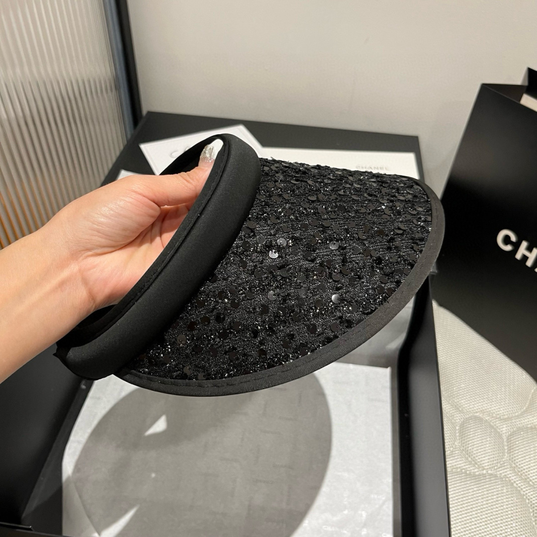 P

Chanel香奈儿珠片发箍，遮阳空顶帽