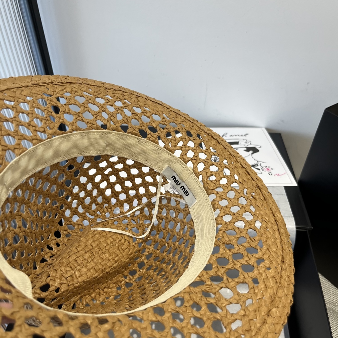 P

miumiu缪缪新款礼帽，镂空礼帽，头围57cm