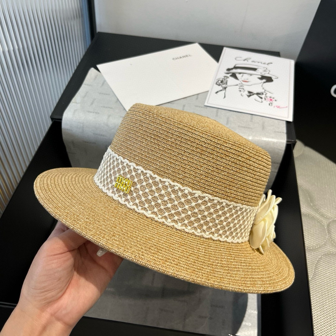 P

miumiu缪缪新款遮阳帽，平顶礼帽，细草制作，头围57cm