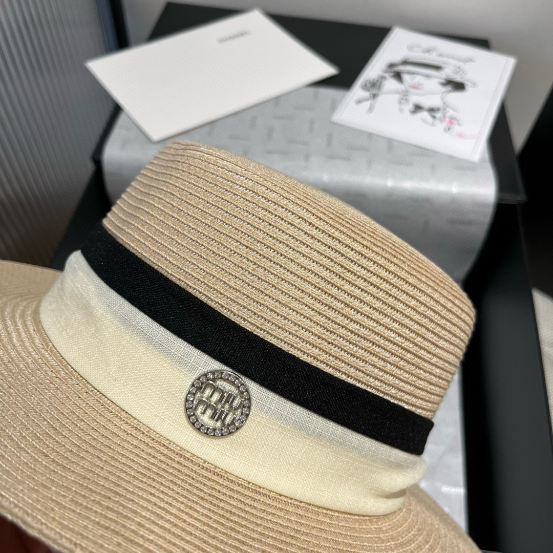 P
miumiu缪缪新款平顶礼帽，PP草面料，头围57cm
