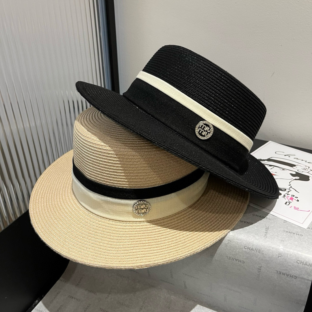 P
miumiu缪缪新款平顶礼帽，PP草面料，头围57cm
