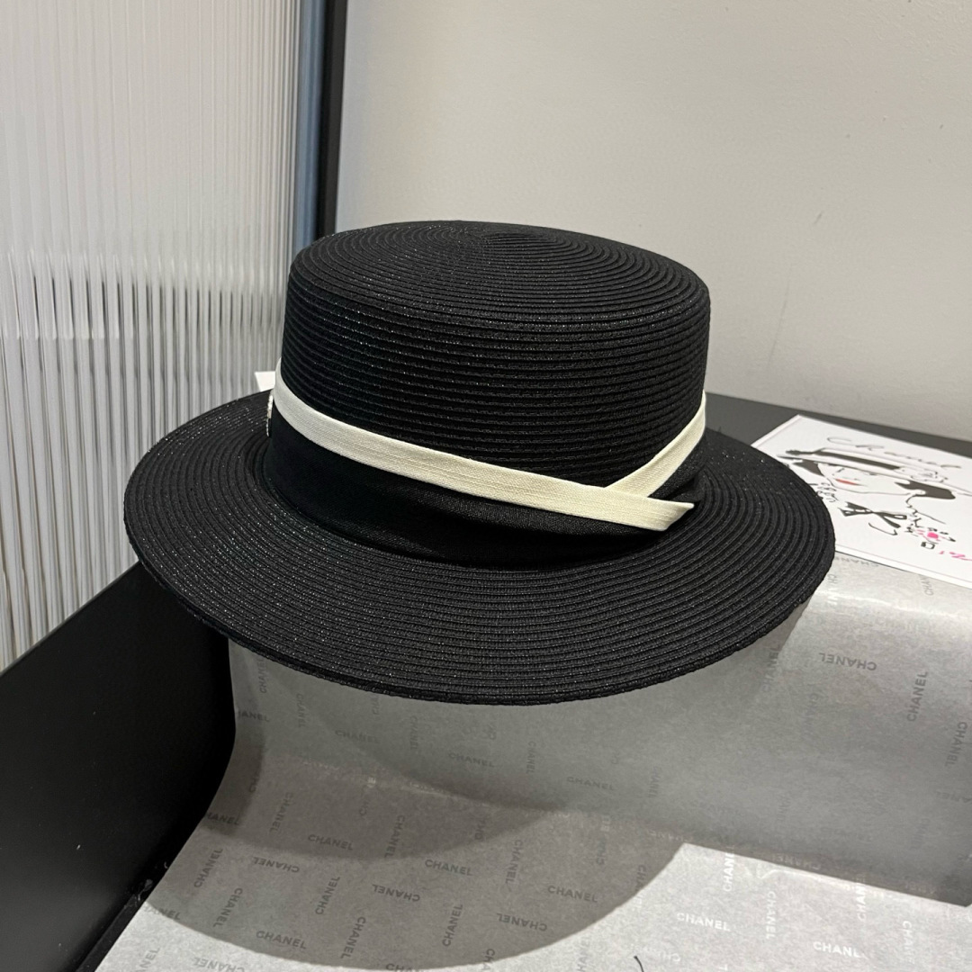 P
miumiu缪缪新款平顶礼帽，PP草面料，头围57cm
