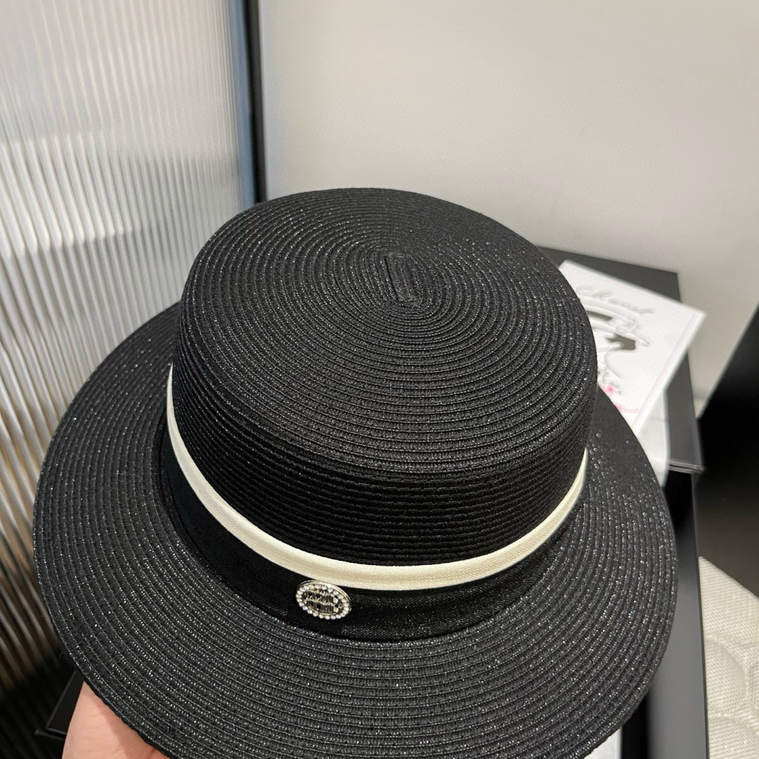 P
miumiu缪缪新款平顶礼帽，PP草面料，头围57cm

