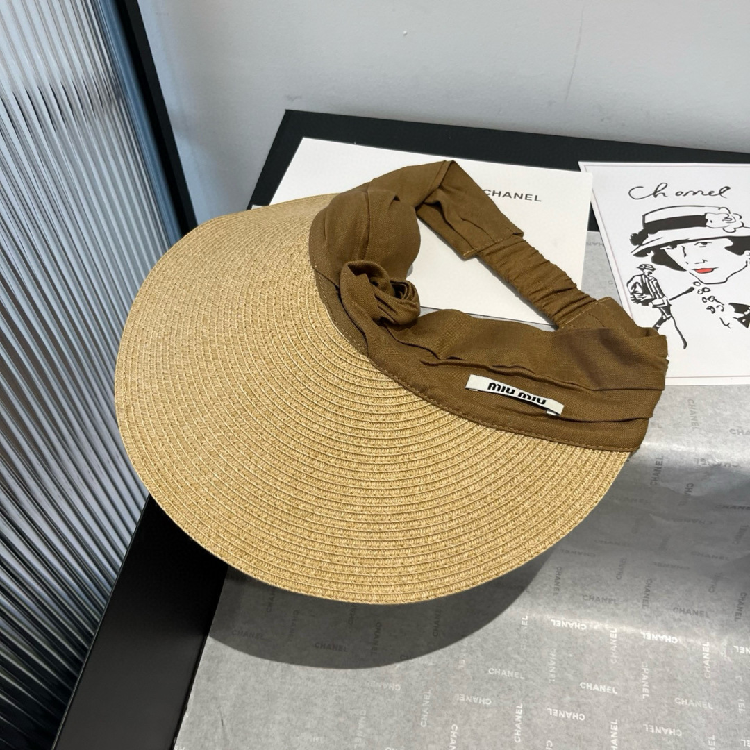 P
miumiu缪缪新款草帽，空顶遮阳帽，日本纸草制作，轻盈可折叠 