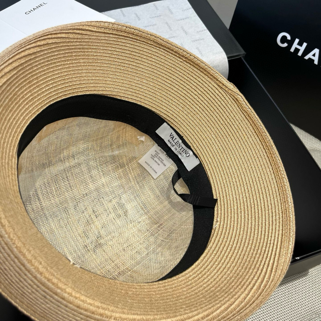 P
华伦天奴VELNTINO麻纱帽，卷边礼帽，头围57cm