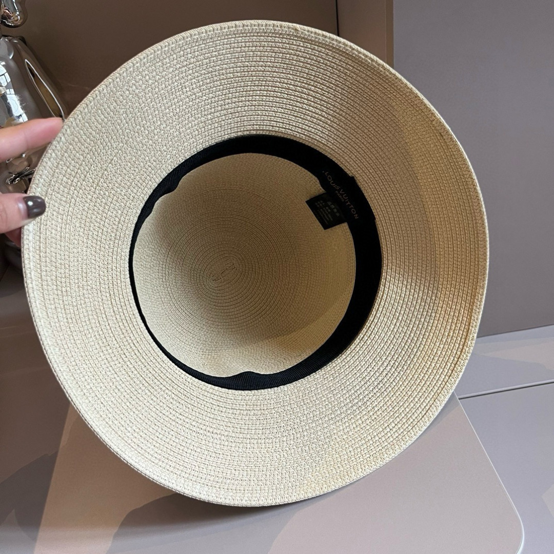 P
LV路易威登新款草帽，台湾细草制作，简约名媛风，头围57cm