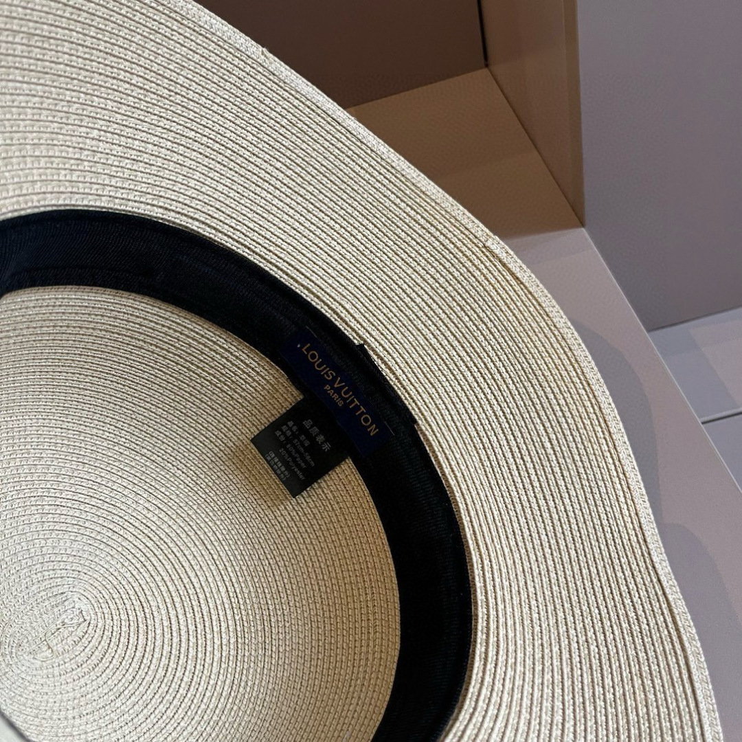 P
LV路易威登新款草帽，台湾细草制作，简约名媛风，头围57cm