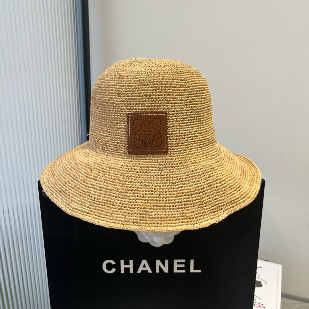 P

LOEWE罗意威新款拉菲草帽，纯手钩草帽，可折叠，出游必备单品，头围57cm