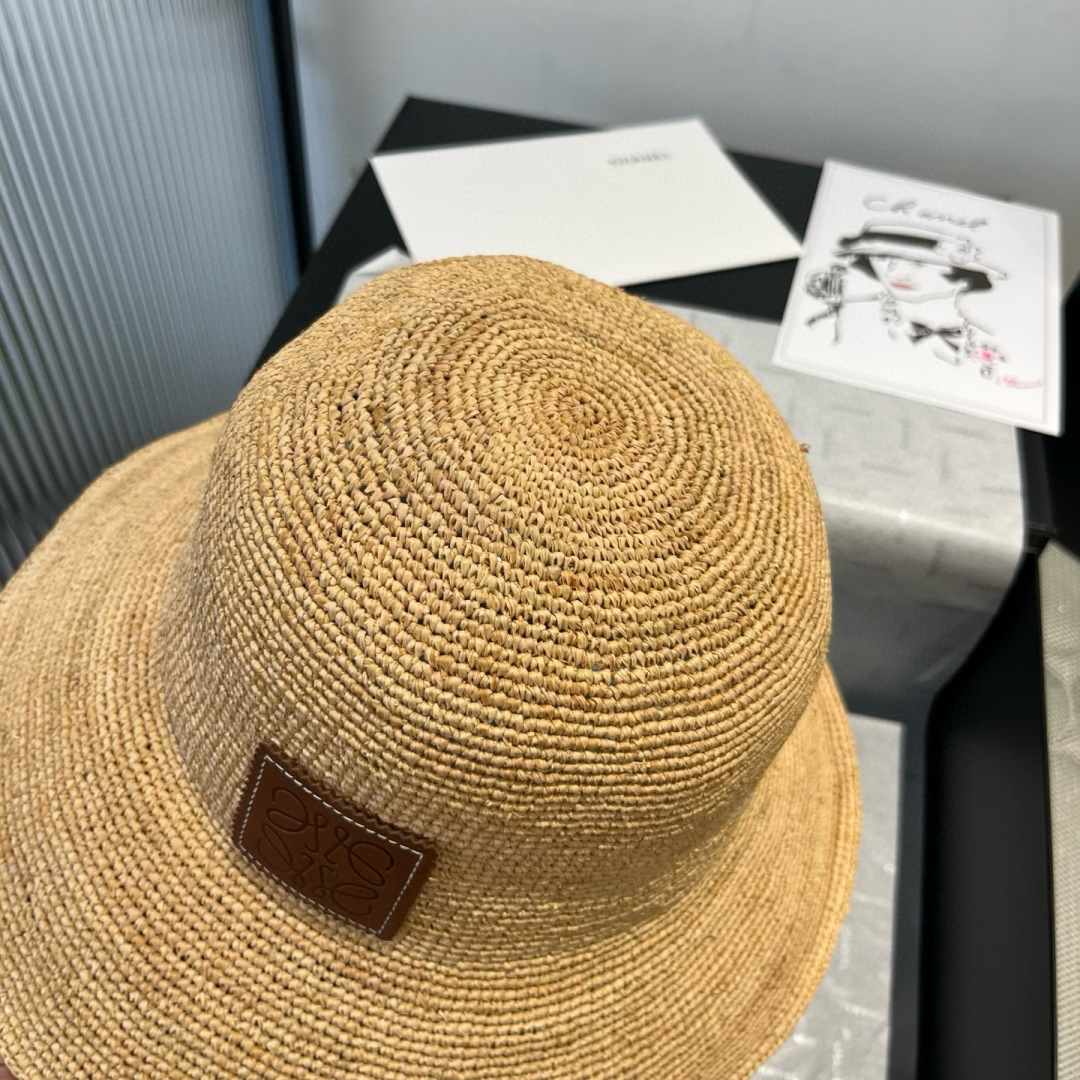 P

LOEWE罗意威新款拉菲草帽，纯手钩草帽，可折叠，出游必备单品，头围57cm