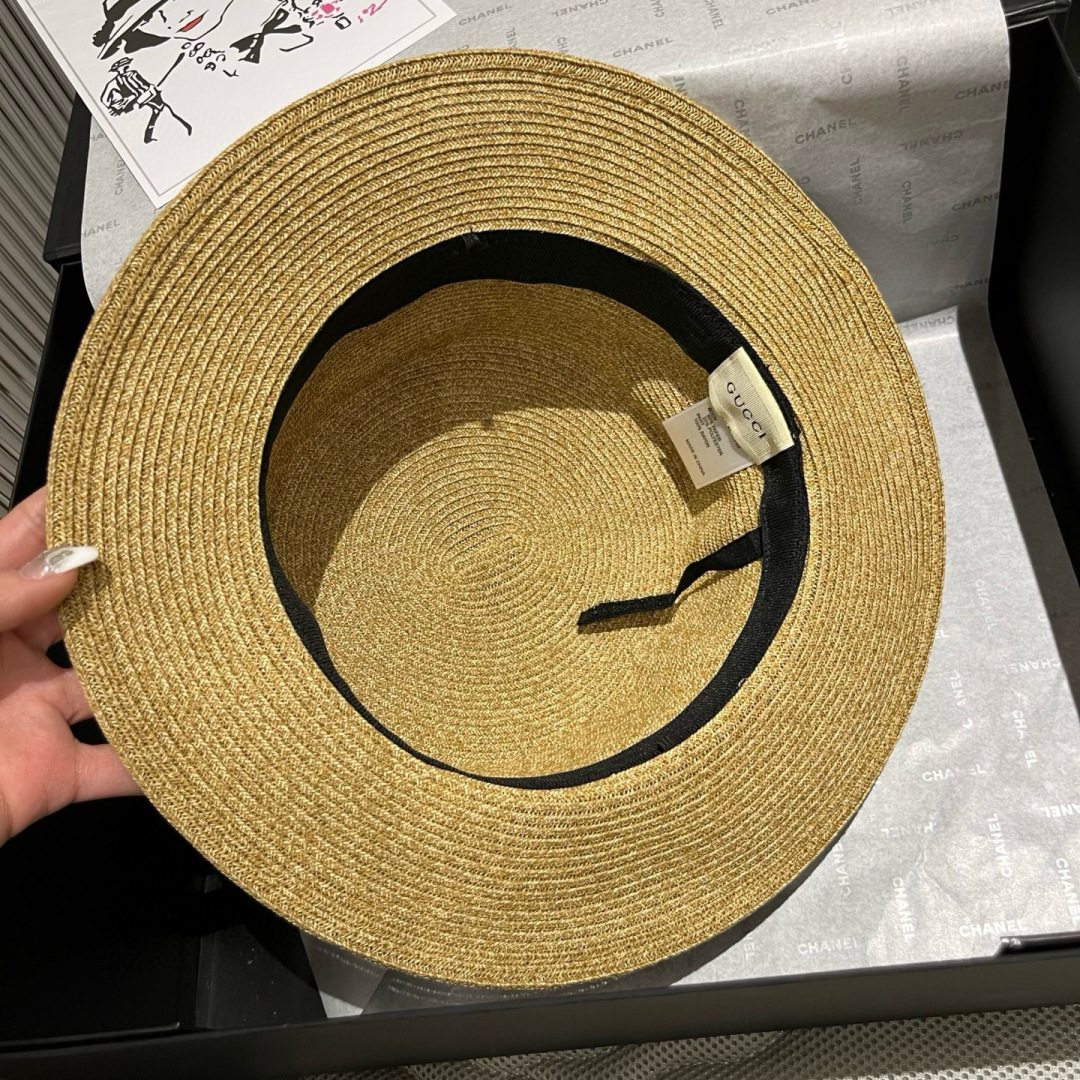 P

Gucci古奇新款平顶草帽，细草制作，帽型超赞