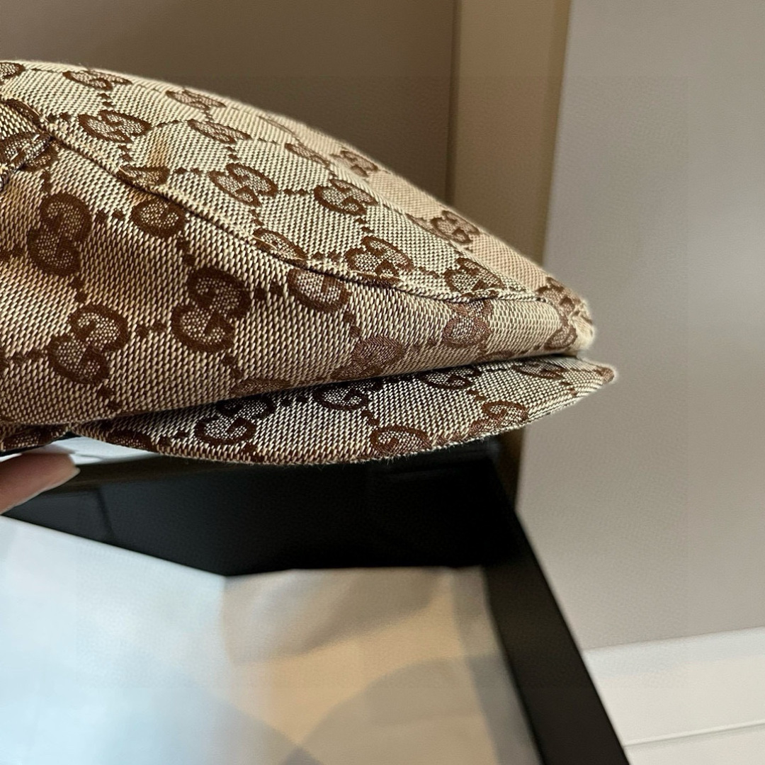 P

Gucci古奇前进帽，画家帽，经典老花，头围57cm