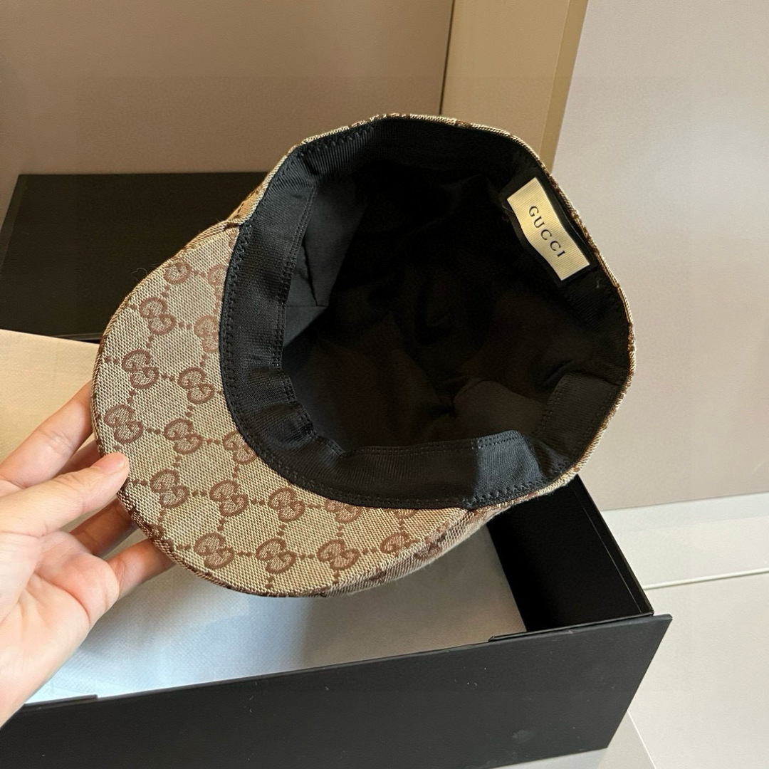 P

Gucci古奇前进帽，画家帽，经典老花，头围57cm