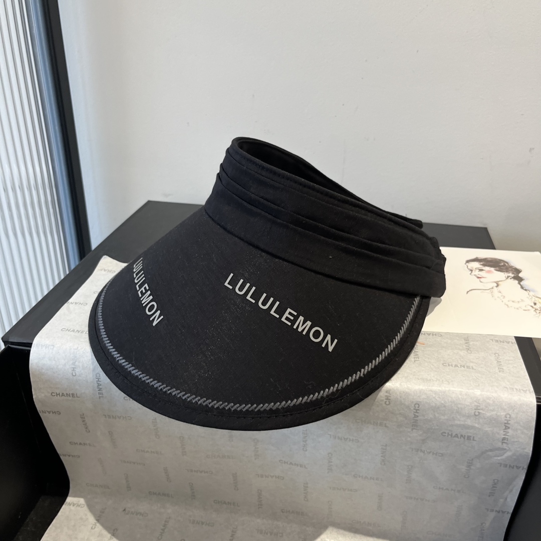 P

lulu潮牌空顶鸭舌帽