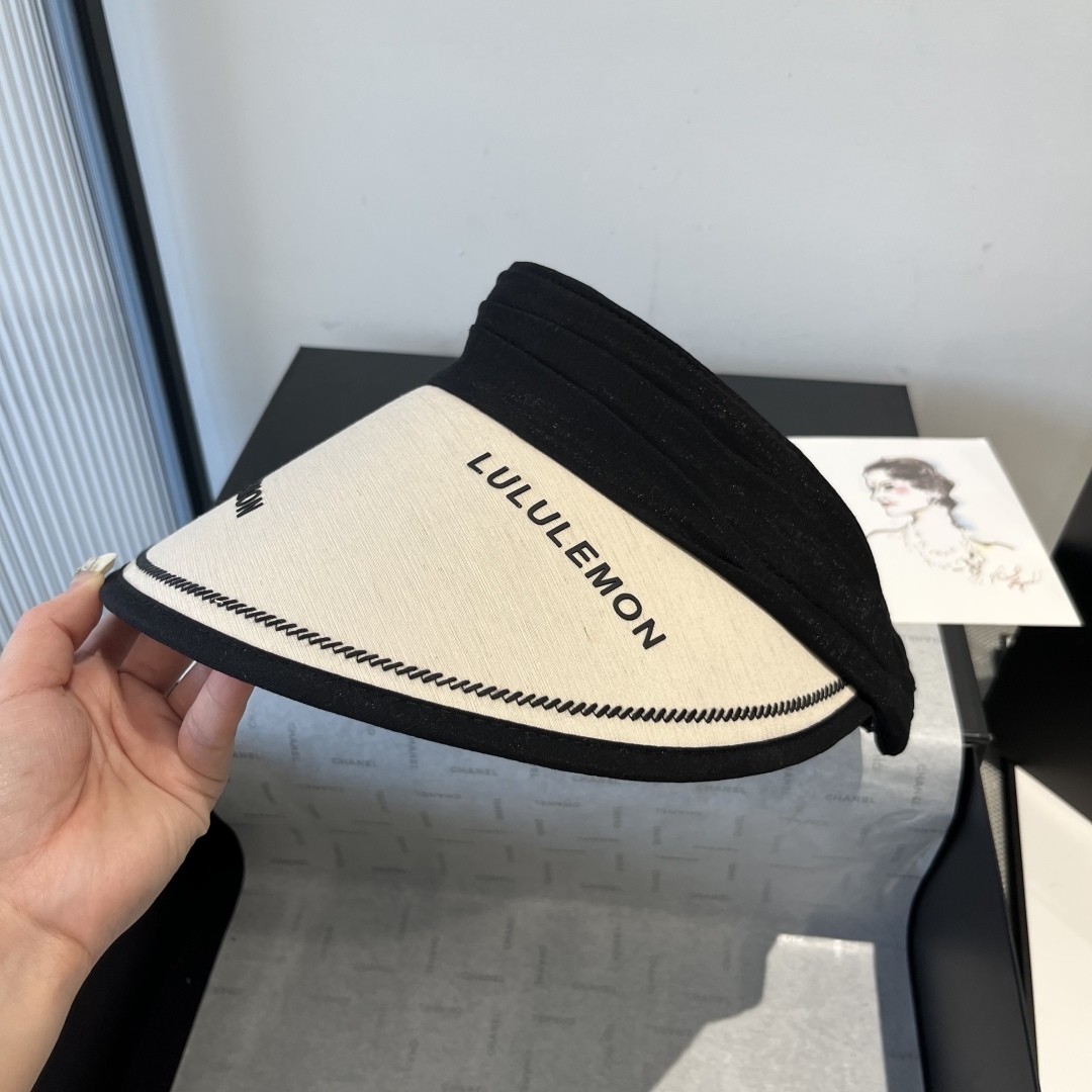 P

lulu潮牌空顶鸭舌帽