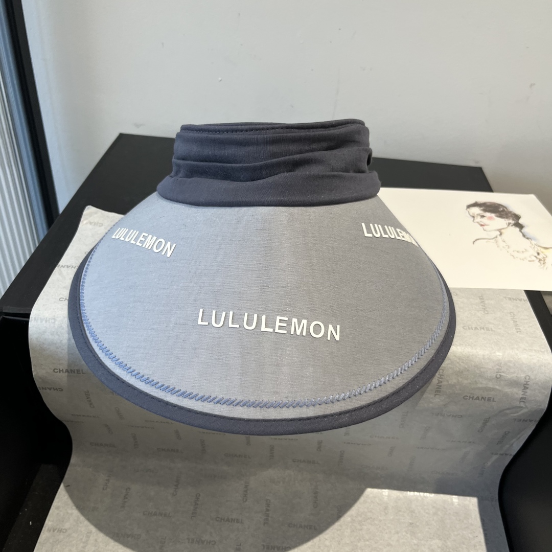 P

lulu潮牌空顶鸭舌帽