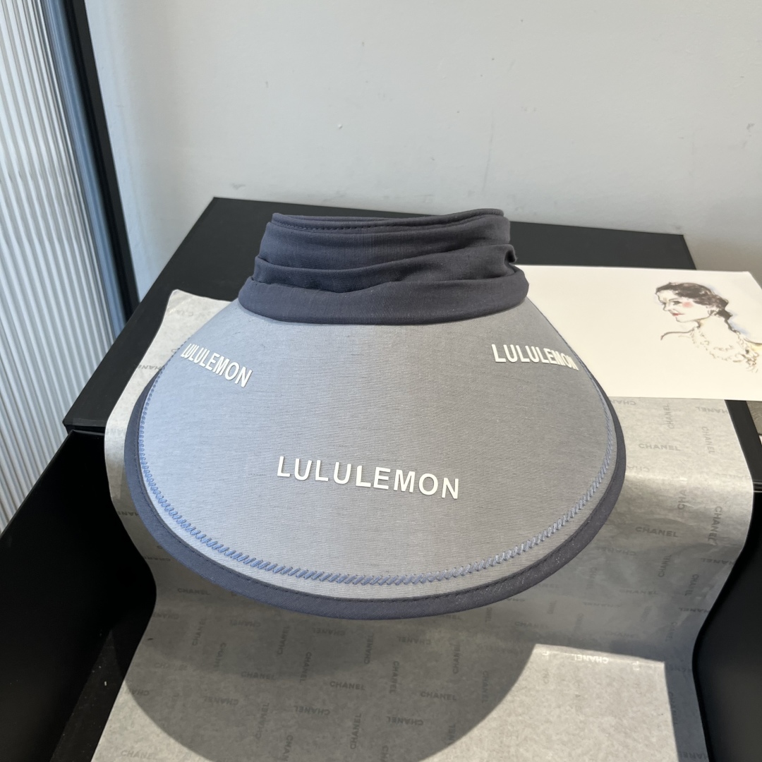 P

lulu潮牌空顶鸭舌帽