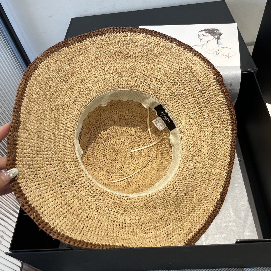 P

FD芬迪新款拉菲草帽，纯手工钩织，原版打造，头围57cm
