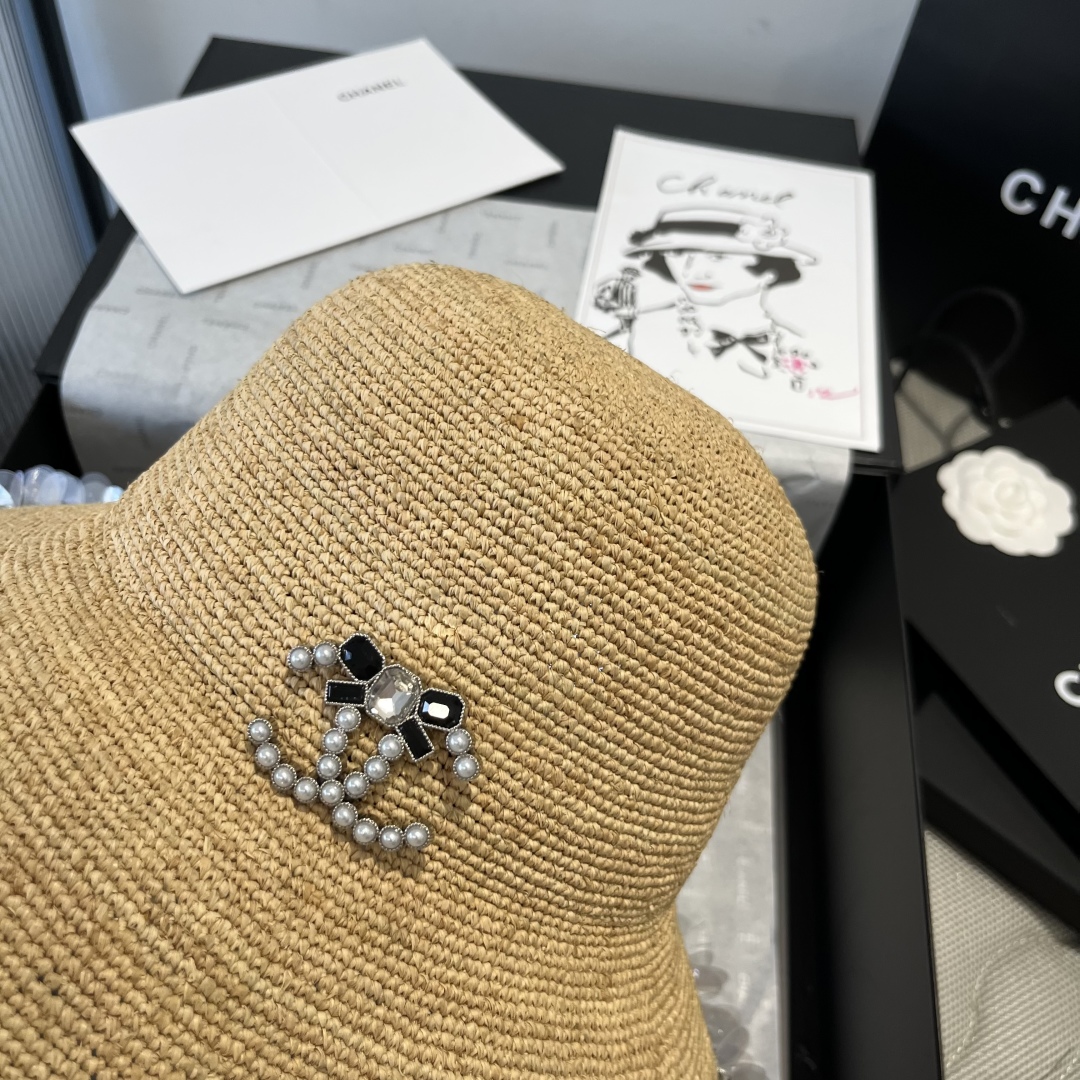 P

Chanel香奈儿拉菲草帽 ，纯手工钩织，高端定制，头围57cm