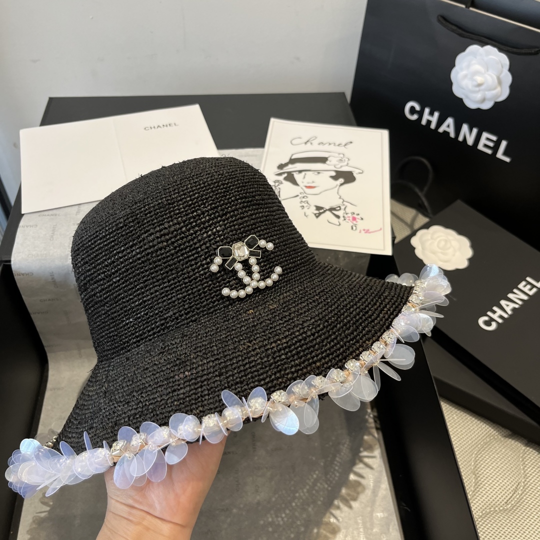 P

Chanel香奈儿拉菲草帽 ，纯手工钩织，高端定制，头围57cm