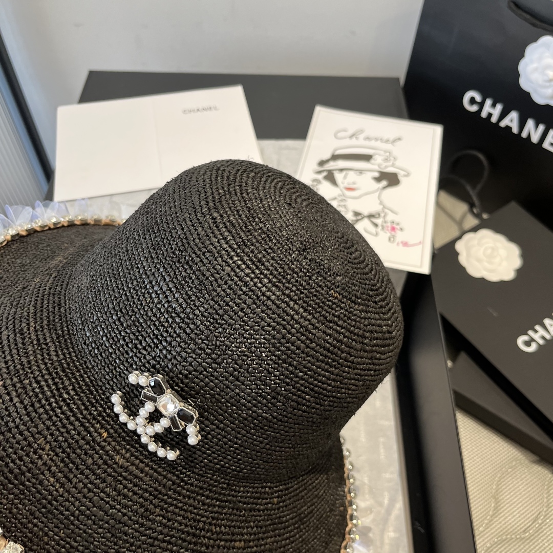 P

Chanel香奈儿拉菲草帽 ，纯手工钩织，高端定制，头围57cm