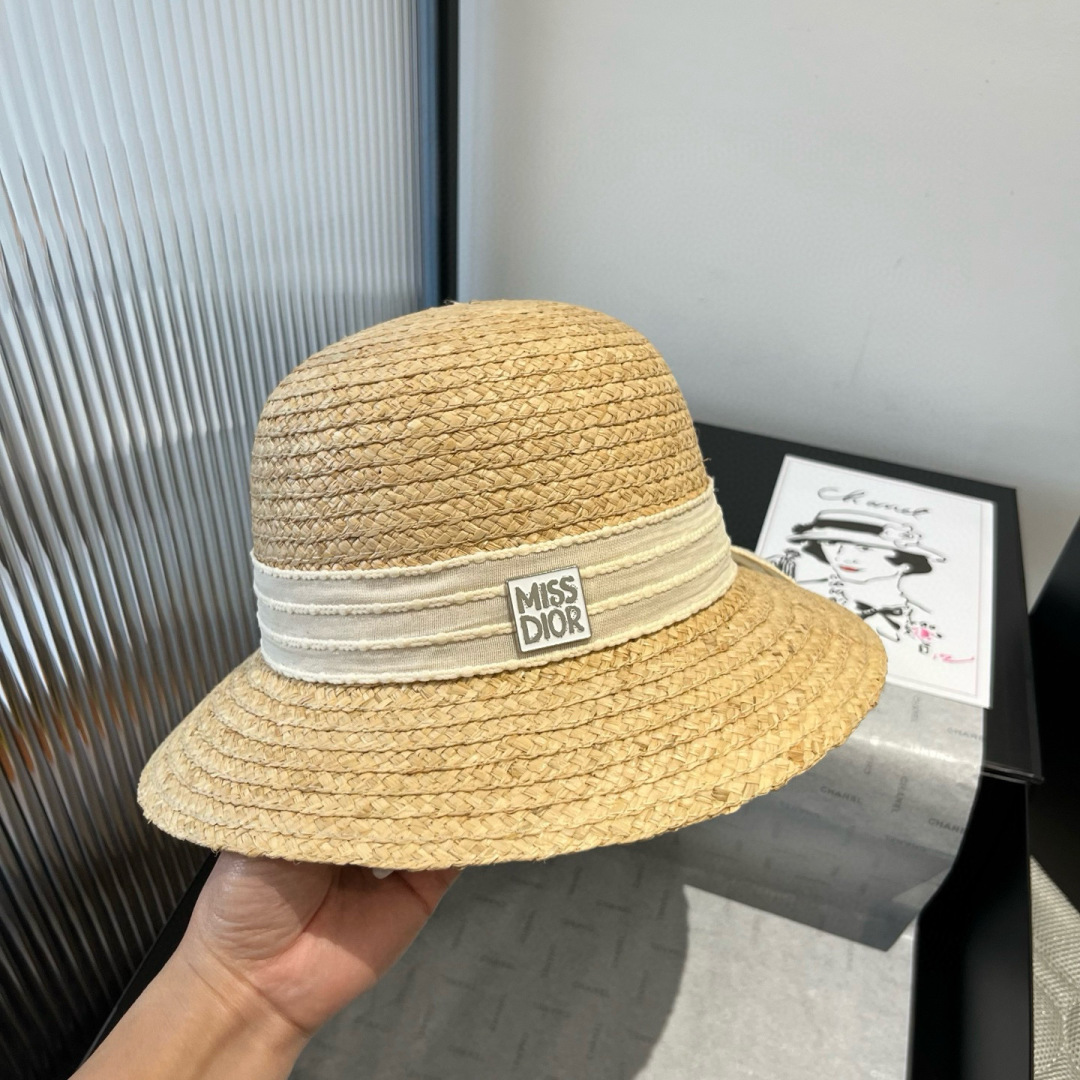 P
Dior冬奥2025夏款礼帽，草帽，小清新 头围57cm