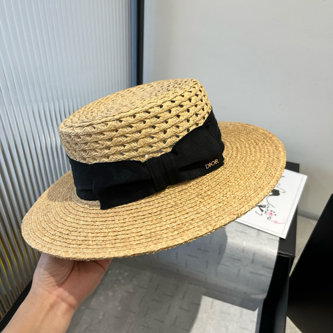 P

Dior迪奥新款拉菲草平顶帽，高级定制，时尚最佳搭配，头围57cm