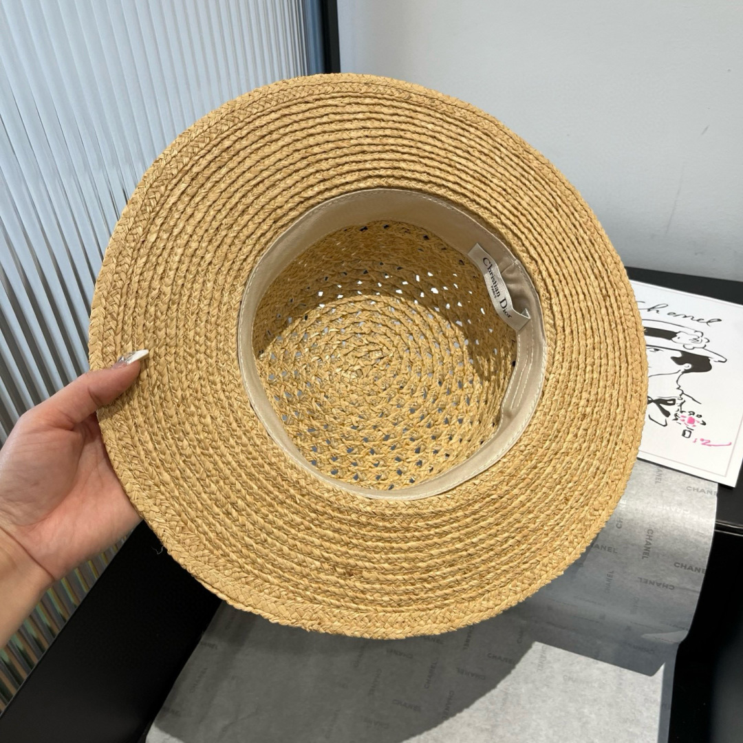 P

Dior迪奥新款拉菲草平顶帽，高级定制，时尚最佳搭配，头围57cm