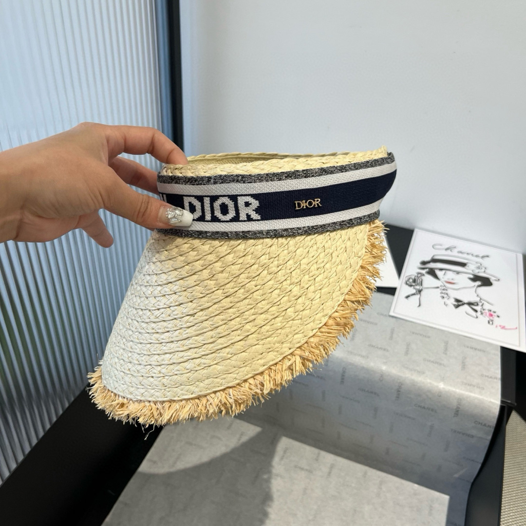 P

Dior迪奥和草发箍遮阳帽